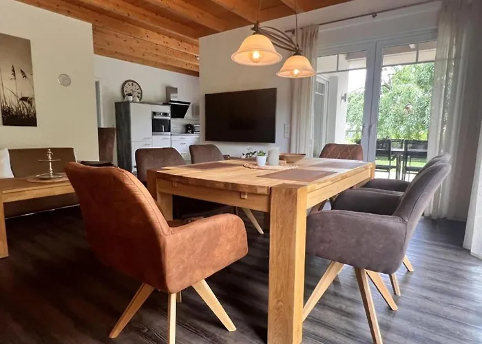 度假居 Marlen 萨勒河畔瑙姆堡